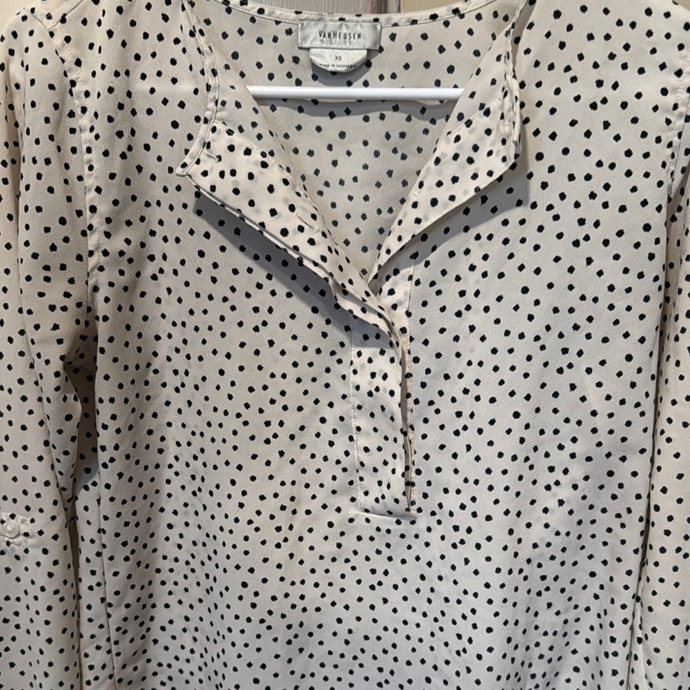 Banana Republic Cream 3/4 Sleeve Buttoned Blouse